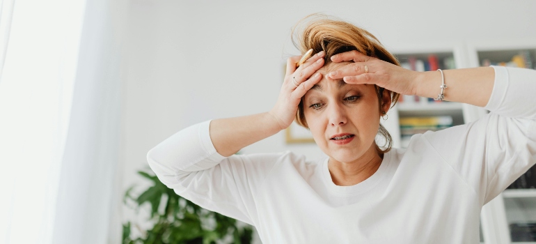 A person looking stressed.